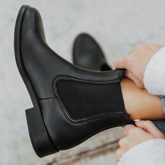 Thursday Boots -The Duchess black ankle boots - Picture 5 of 8